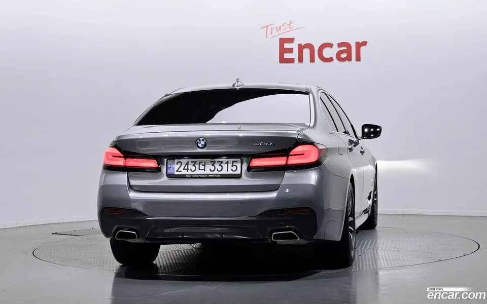 BMW 5 Series 520i M 2023 — миниатюра 4