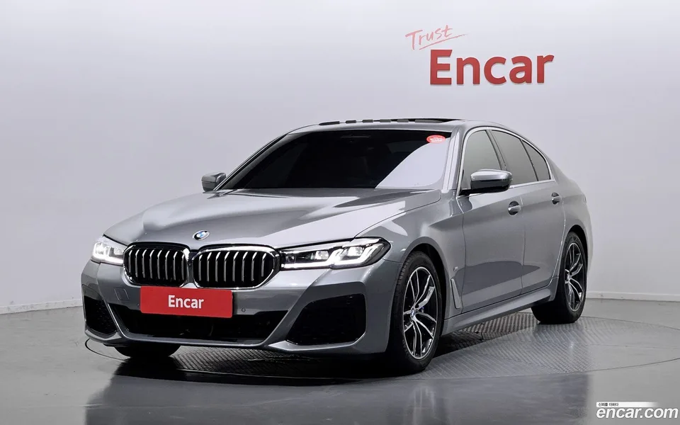 BMW 5 Series 520i M 2023 — фото 1, купить с доставкой в Москву