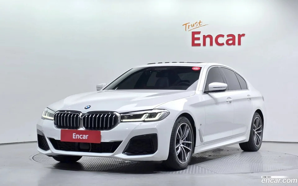 BMW 5 Series 520i M 2022 — photo 1, buy with delivery to Moscow