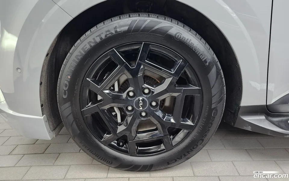 Kia Carnival 9 () 2024 — thumbnail 2