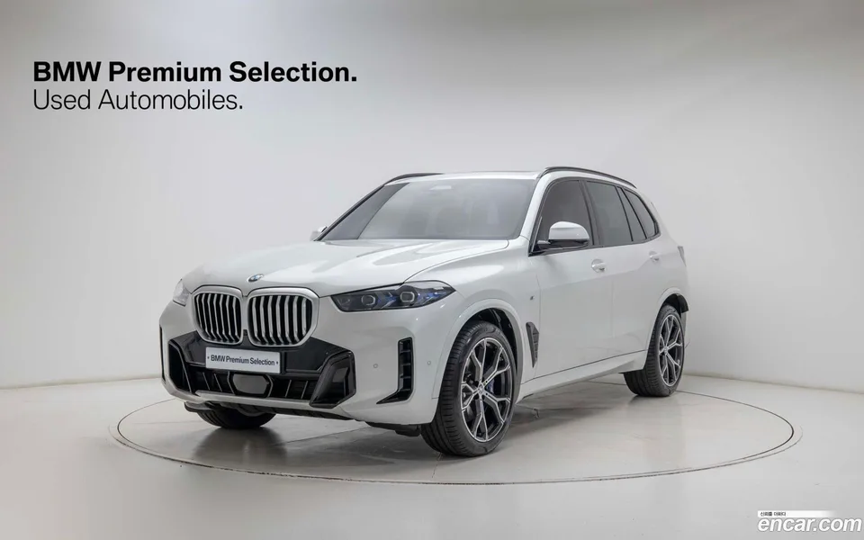 BMW X5 xDrive 40i M 2025 — photo 1, buy with delivery to Moscow