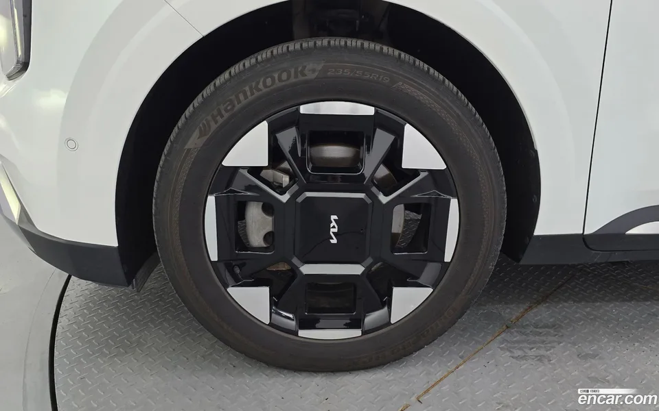 Kia Carnival HEV 9 2024 — thumbnail 2