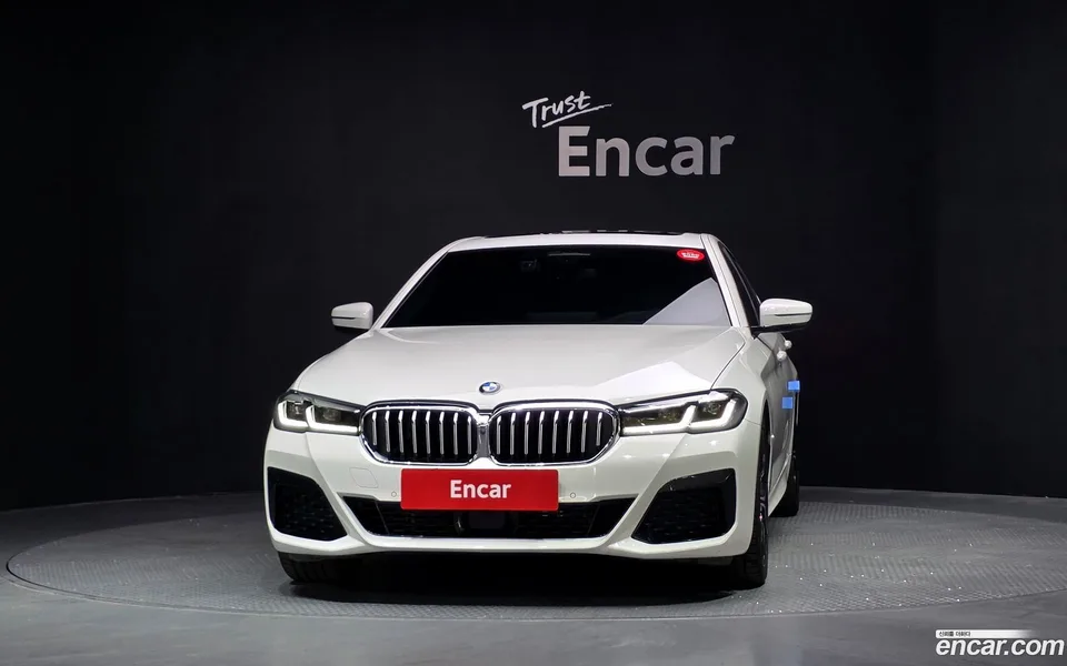 BMW 5 Series 530i xDrive M 2022 — thumbnail 3