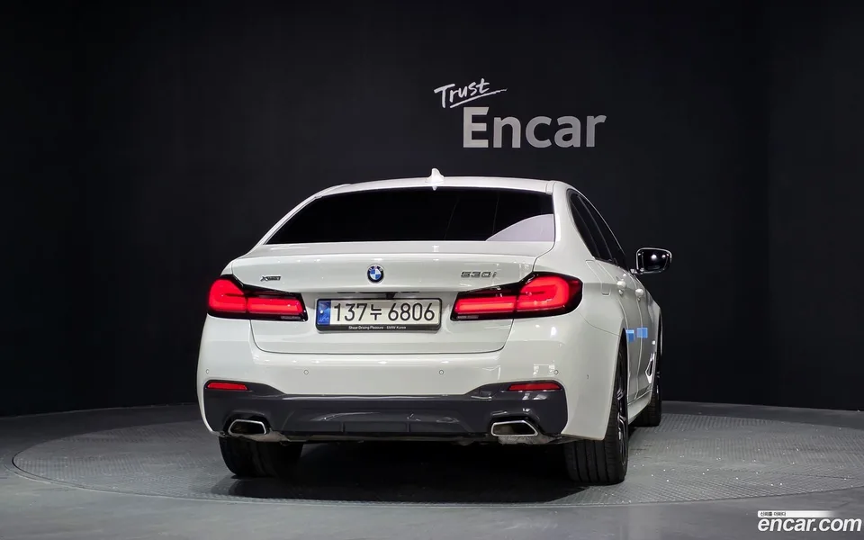 BMW 5 Series 530i xDrive M 2022 — thumbnail 4