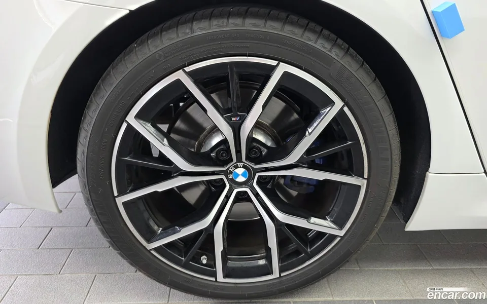 BMW 5 Series 530i xDrive M 2022 — thumbnail 5