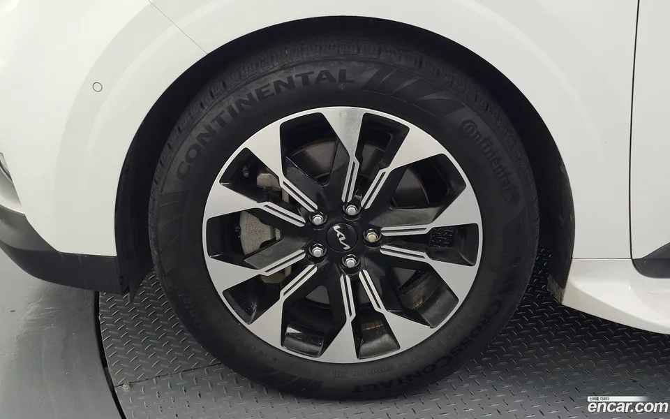 Kia Carnival 9 2022 — thumbnail 5