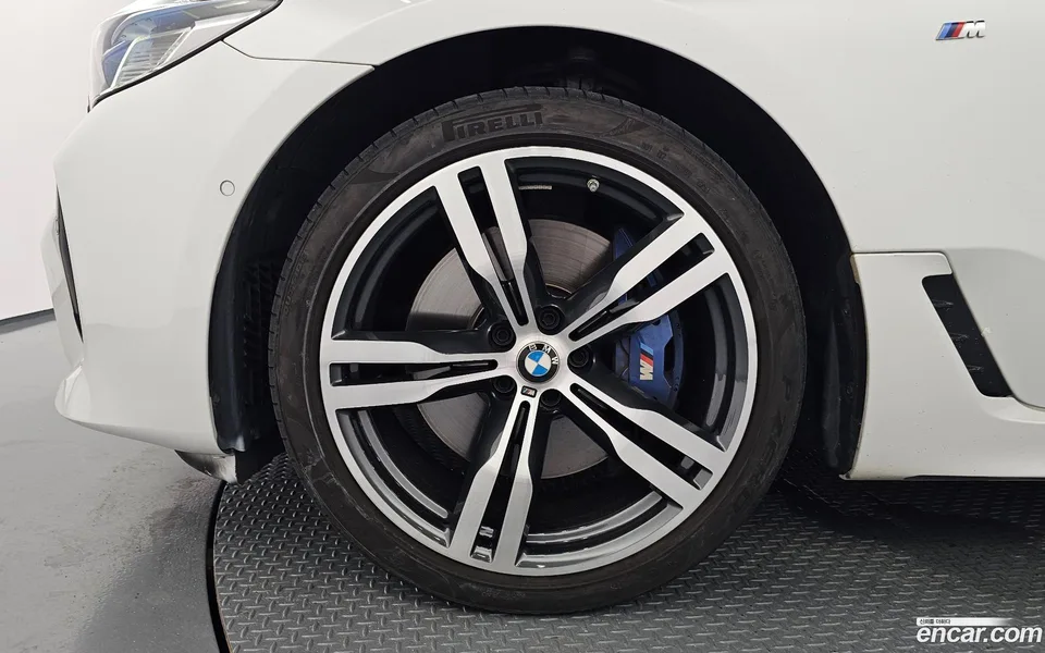 BMW 6 Series GT 630i xDrive M 2024 — thumbnail 2