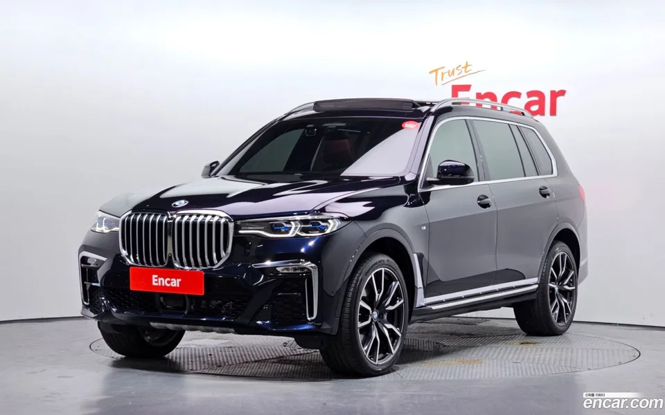 BMW X7 xDrive 40i M 6 2022 — photo 1, buy with delivery to Moscow