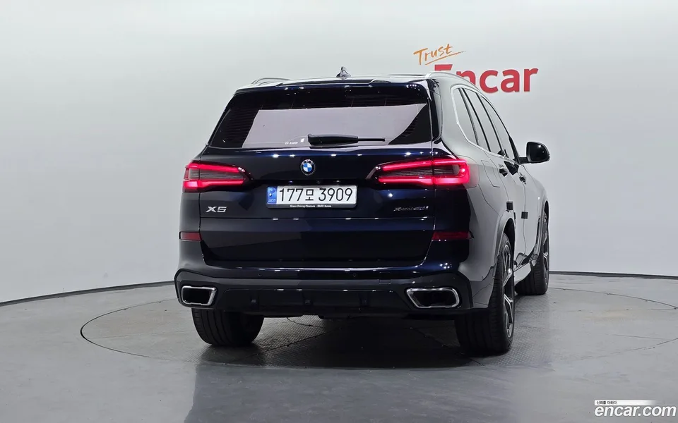 BMW X5 xDrive 40i M 2022 — миниатюра 4
