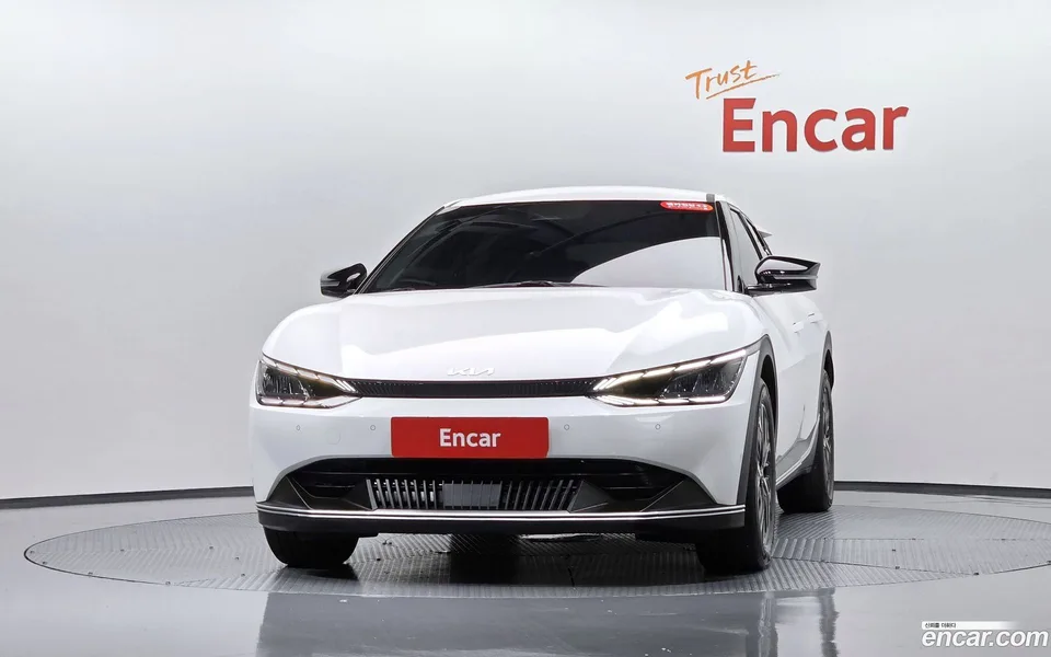Kia EV6 2024 — миниатюра 3