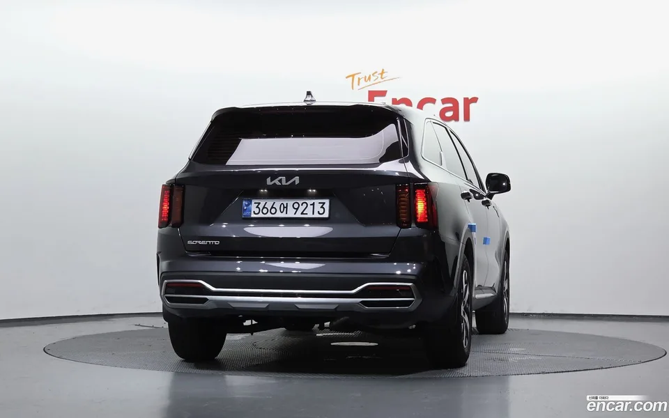 Kia Sorento 2.5T 2WD 2023 — thumbnail 4