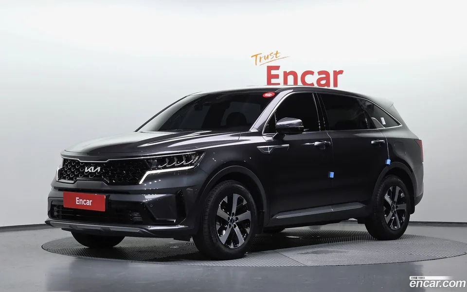 Kia Sorento 2.5T 2WD 2023 — photo 1, buy with delivery to Moscow