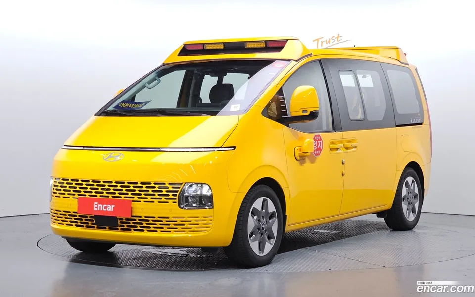 Hyundai Staria 2025