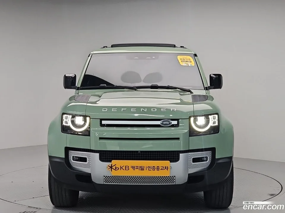 Land Rover Defender 110 D300 75th 2023 — photo 1, buy with delivery to Moscow