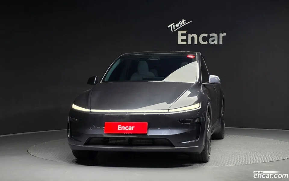Tesla Model Y RWD 2025 — thumbnail 3