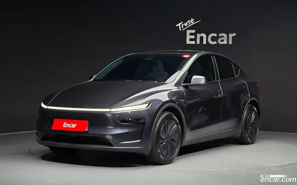 Tesla Model Y RWD 2025 — photo 1, buy with delivery to Moscow