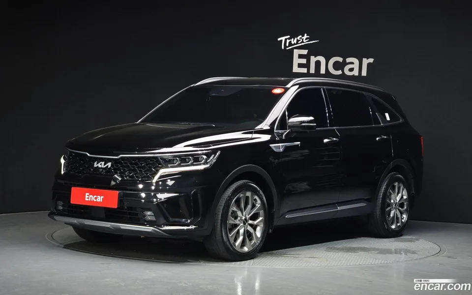 Kia Sorento 2.5T 2WD 2023 — photo 1, buy with delivery to Moscow
