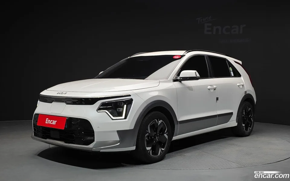 Kia Niro EV 2022 — photo 1, buy with delivery to Moscow