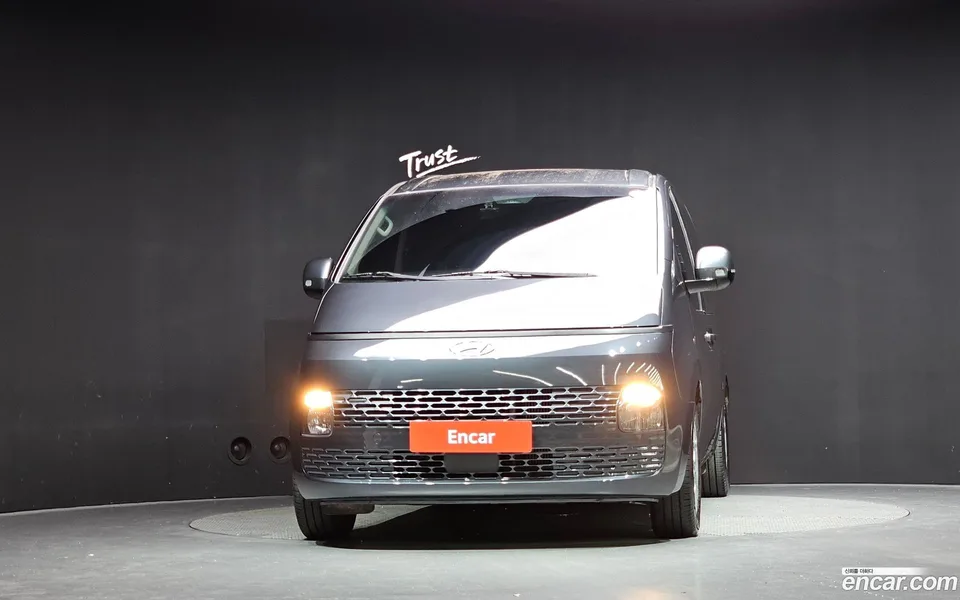 Hyundai Staria 9 2022 — thumbnail 3