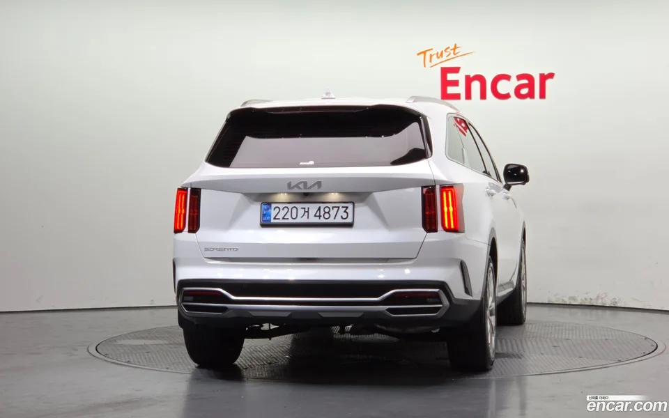 Kia Sorento 2.2 2WD 2023 — thumbnail 4