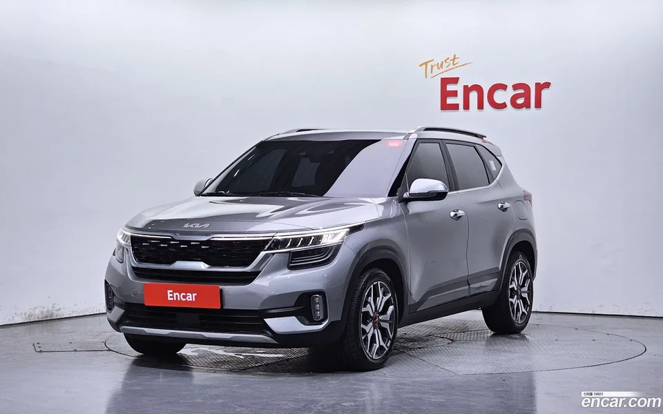 Kia Seltos 1.6 2WD 2022 — фото 1, купить с доставкой в Москву
