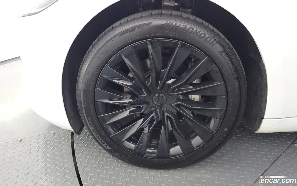 Tesla Model 3 AWD 2024 — thumbnail 5
