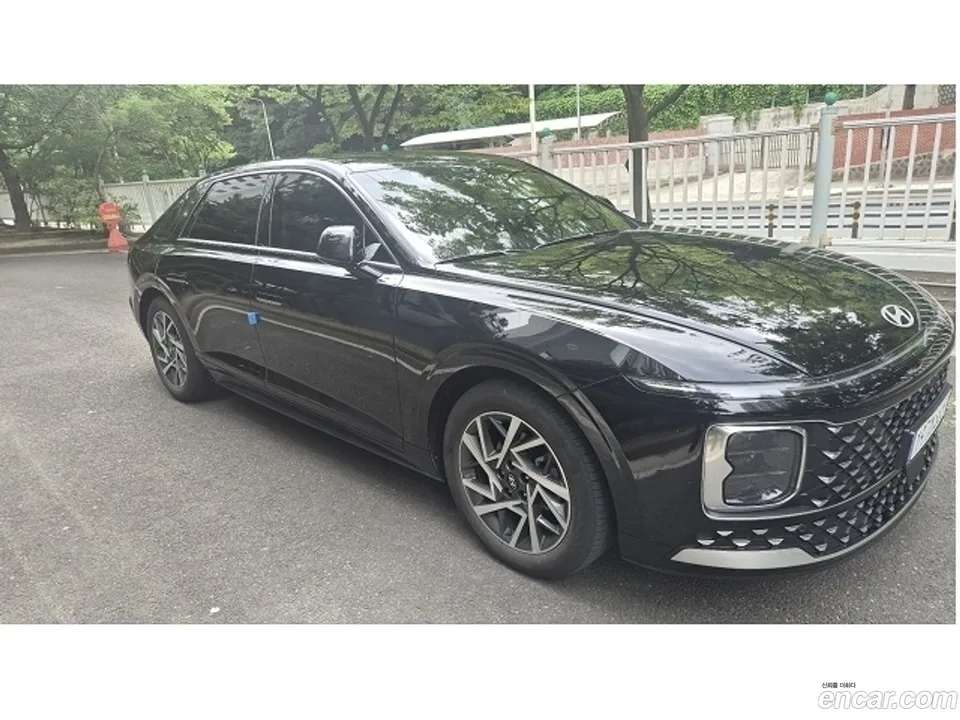 Hyundai Grandeur Hybrid 2024 — миниатюра 3