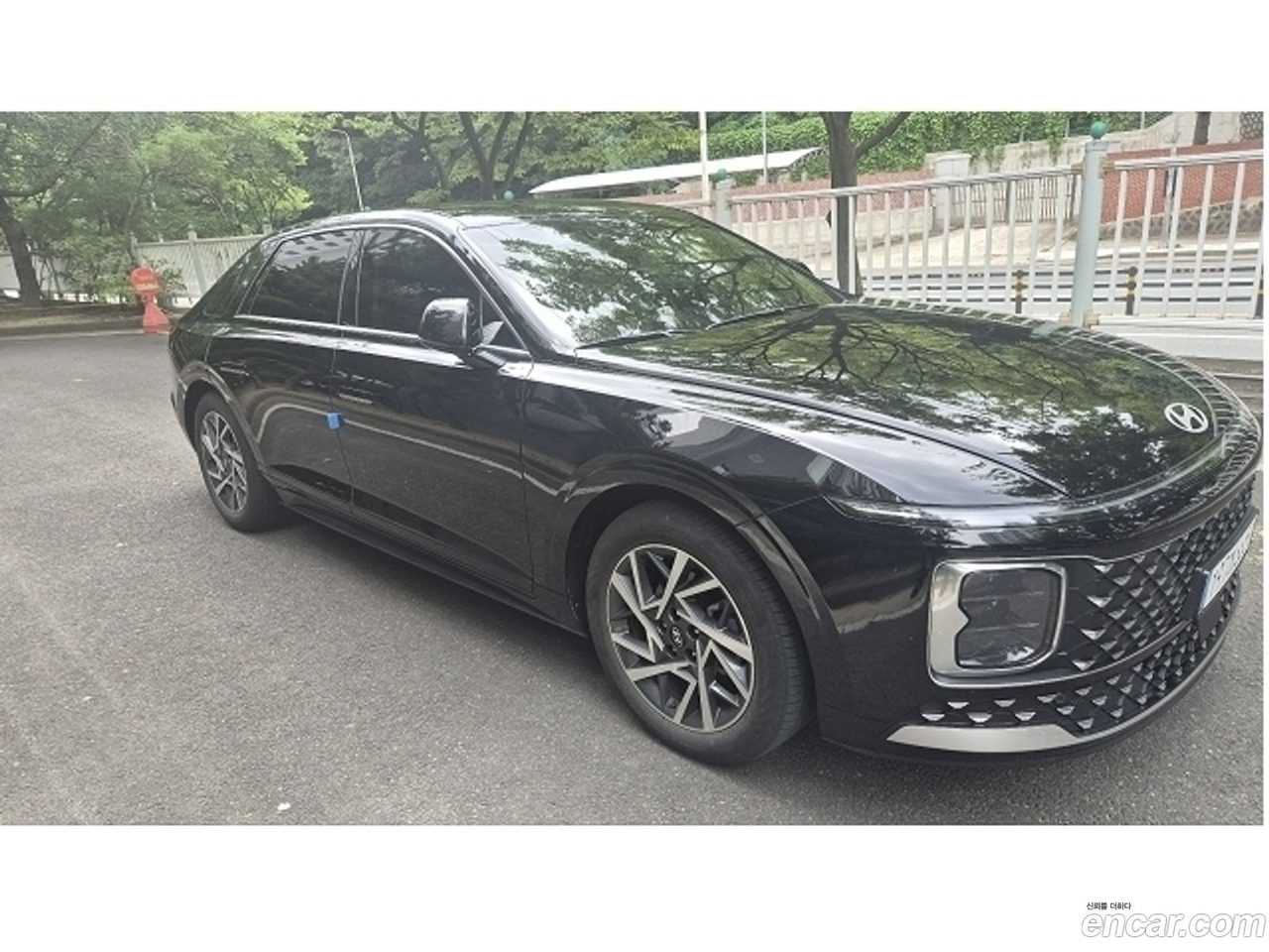 Hyundai Grandeur Hybrid 2024 — 3
