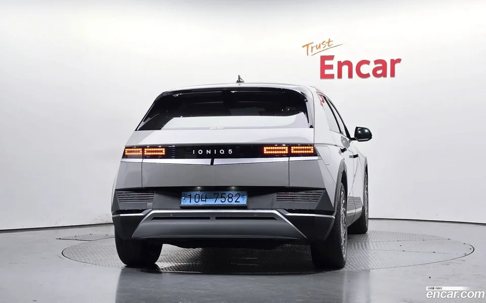 Hyundai Ioniq 5 2023 — thumbnail 4