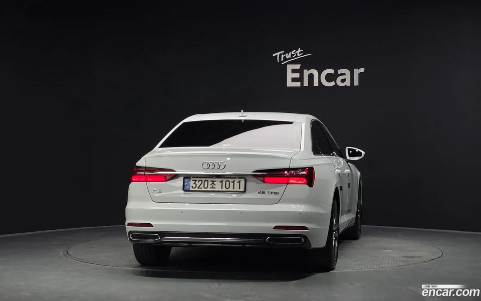 Audi A6 45 TFSI 2023 — thumbnail 4