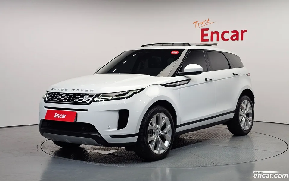 Land Rover Range Rover Evoque P250 SE 2022 — photo 1, buy with delivery to Moscow