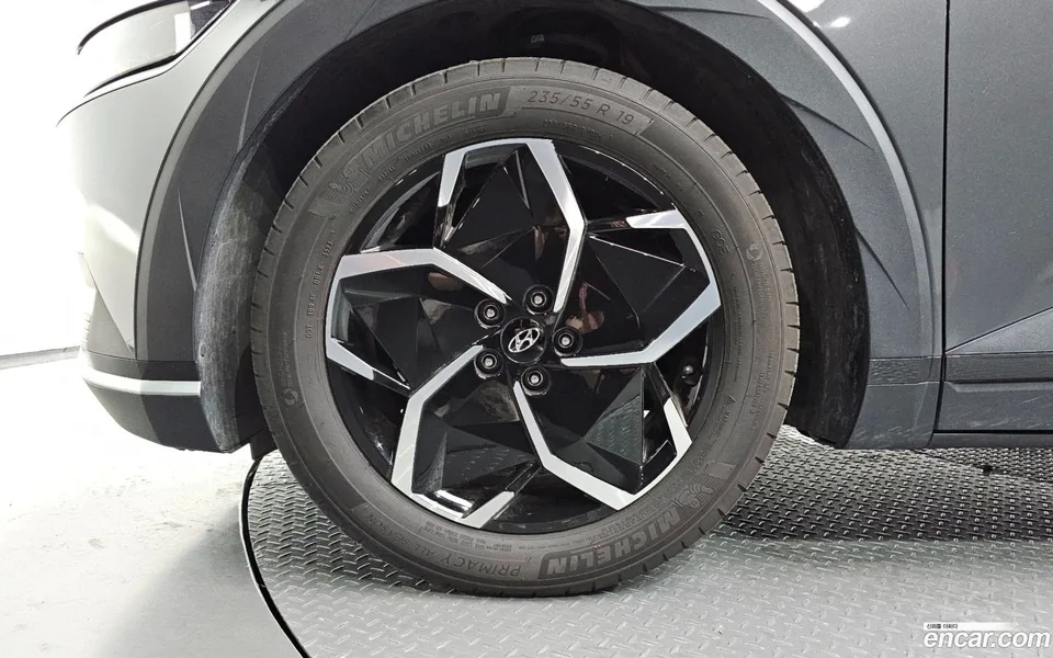 Hyundai Ioniq 5 2024 — thumbnail 2