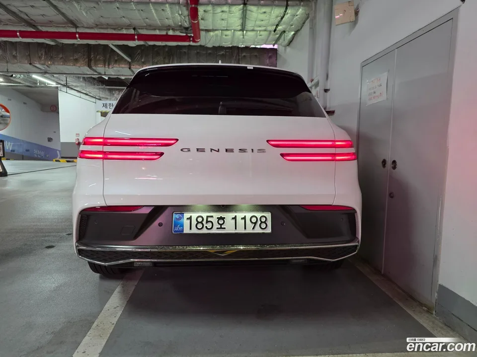 Genesis GV70 2.5T 2WD 2026 — миниатюра 2