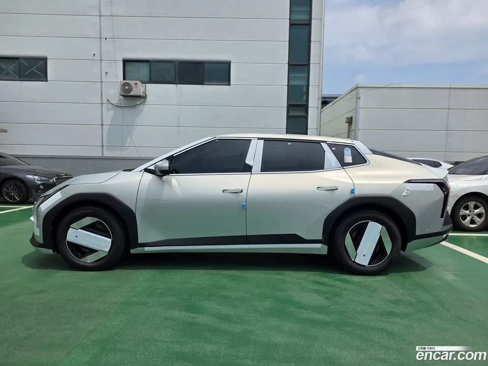Kia EV4 2WD 2026 — thumbnail 3