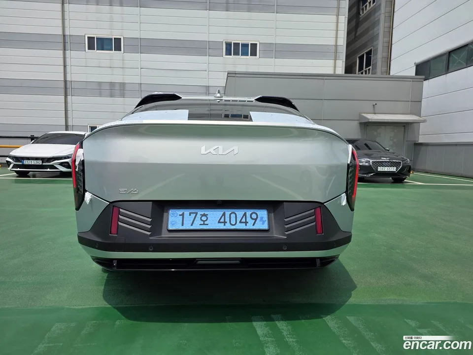 Kia EV4 2WD 2026 — thumbnail 4