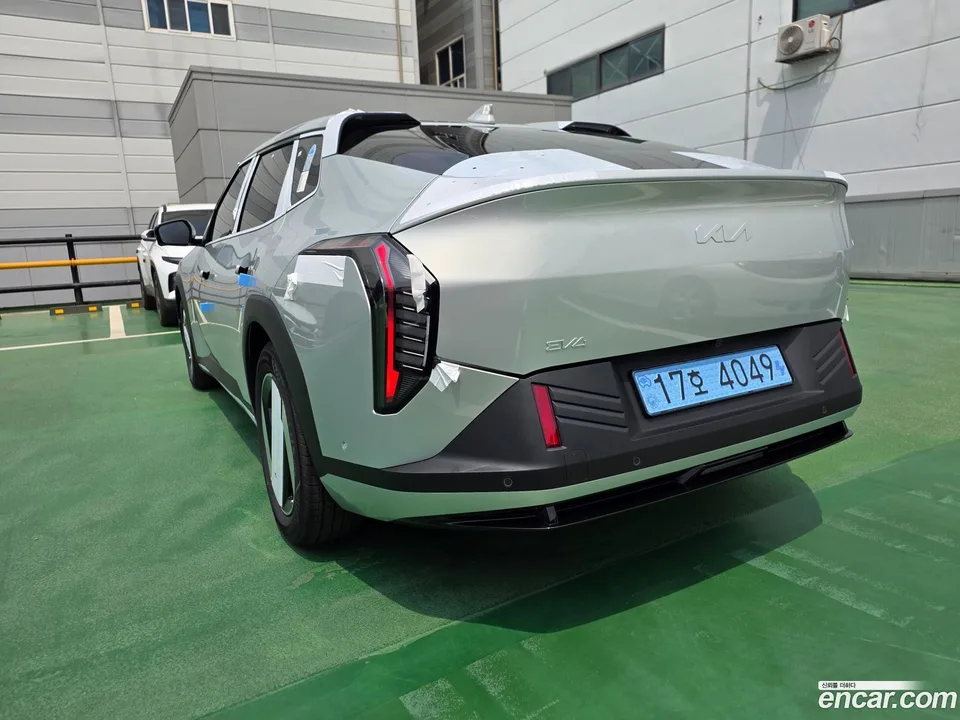 Kia EV4 2WD 2026 — thumbnail 5