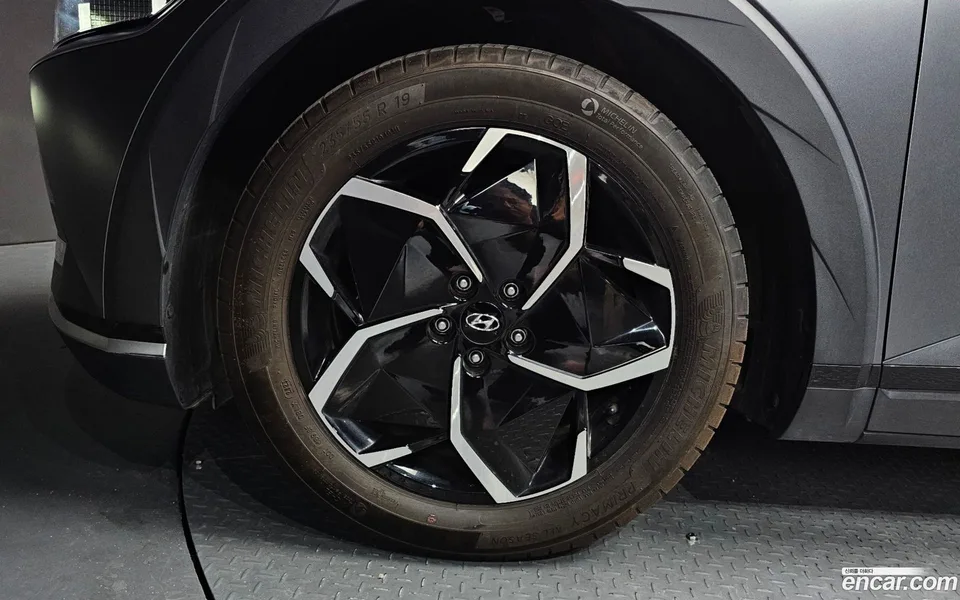 Hyundai Ioniq 5 2024 — thumbnail 5