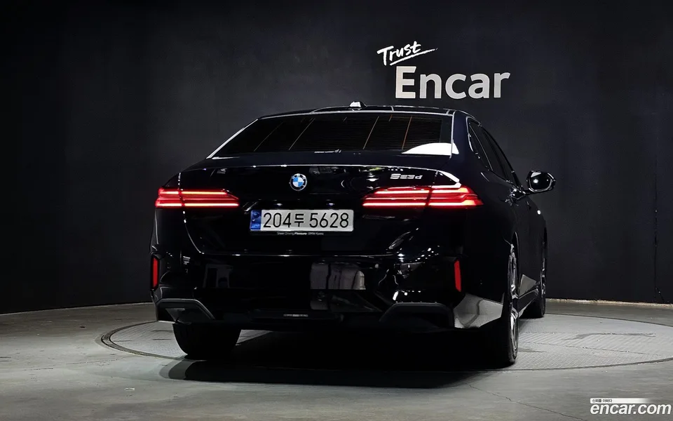 BMW 5 Series 523d M 2024 — thumbnail 4