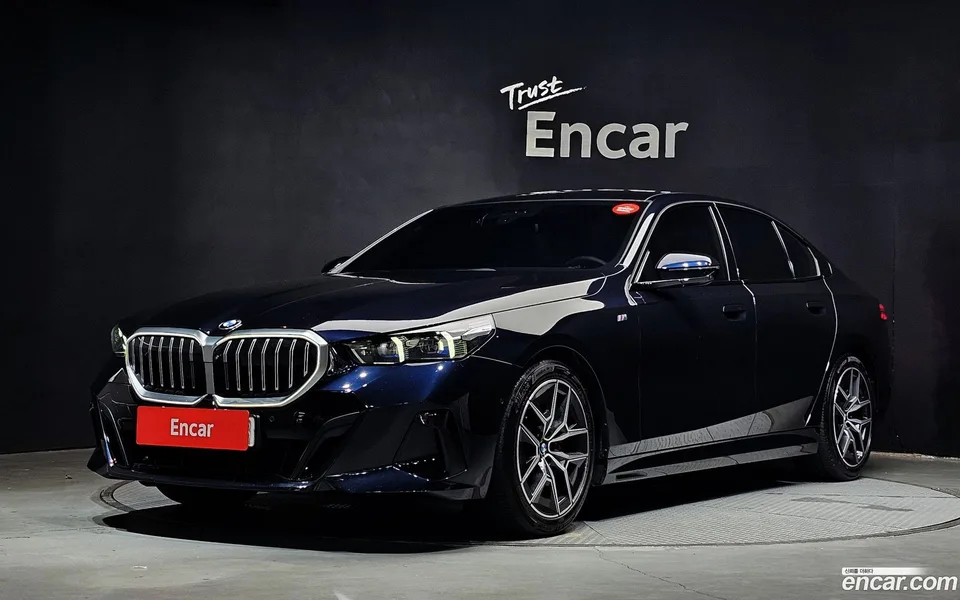 BMW 5 Series 523d M 2024 — photo 1, buy with delivery to Moscow