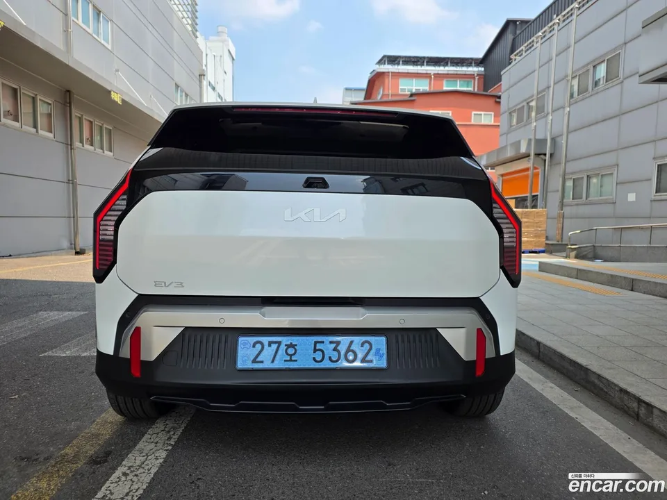 Kia EV3 2WD 2026 — thumbnail 5