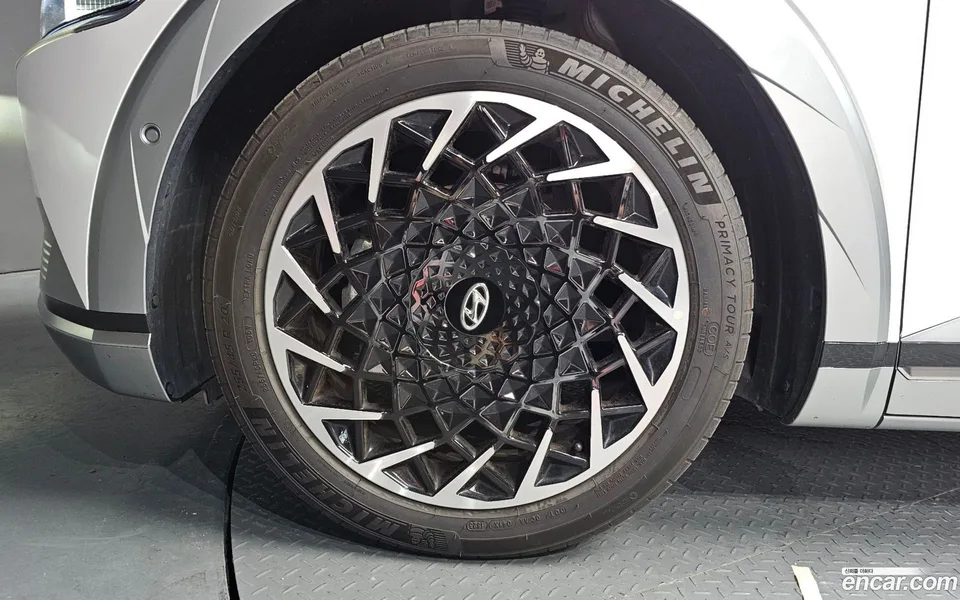 Hyundai Ioniq 5 2024 — thumbnail 5