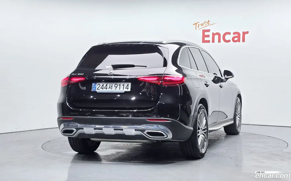 Mercedes-Benz GLC-Class GLC300 4MATIC 2024 — thumbnail 4