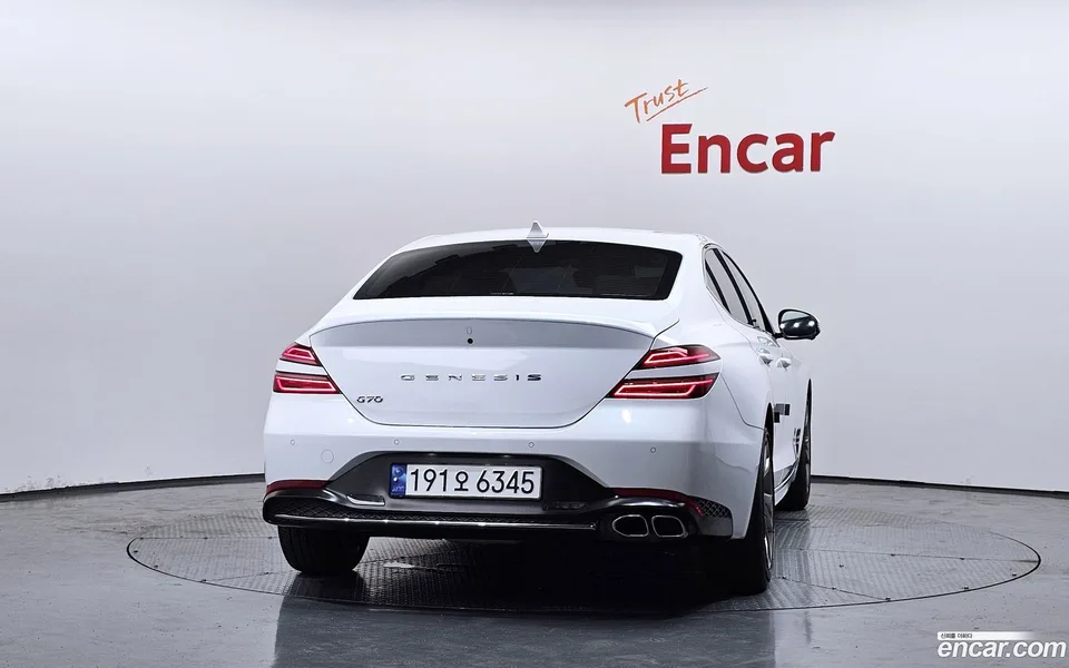 Genesis G70 2.0T 2WD 2023 — миниатюра 4