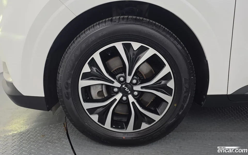 Kia Carnival 9 2022 — thumbnail 5
