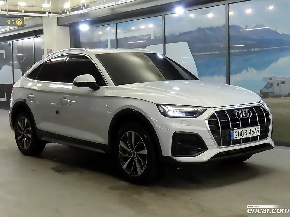 Audi Q5 45 TFSI 2023 — photo 1, buy with delivery to Moscow
