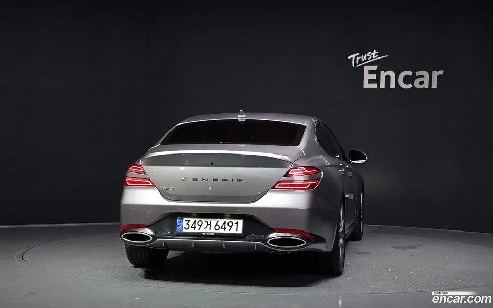 Genesis G70 2.5T 2WD 2023 — thumbnail 4