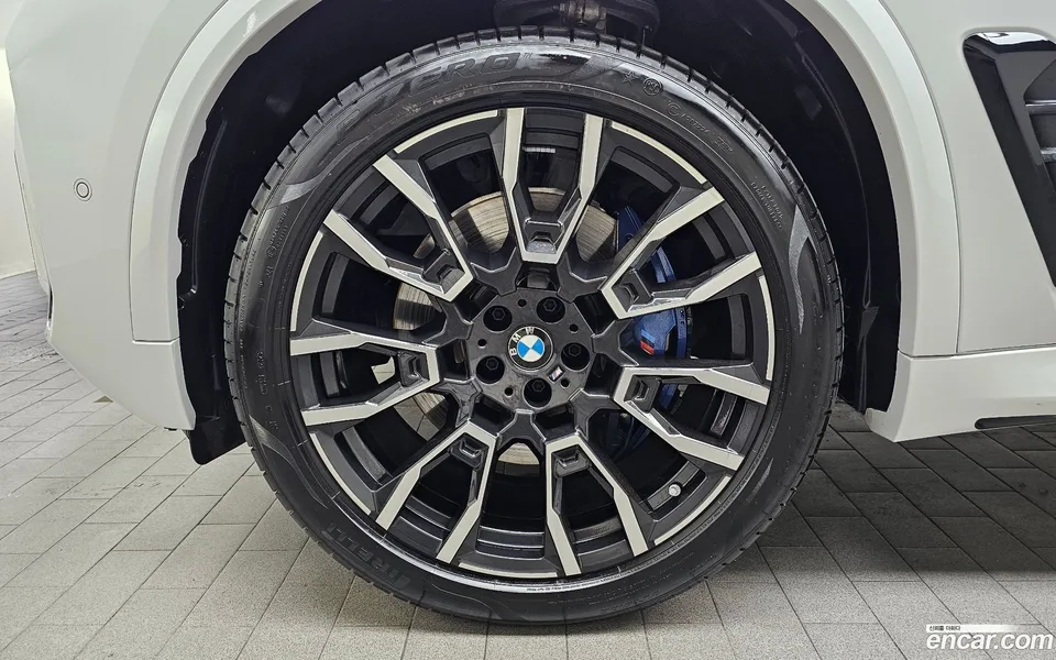 BMW X5 xDrive 40i M 2025 — миниатюра 5
