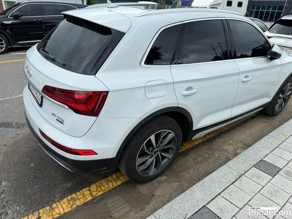 Audi Q5 45 TFSI 2023 — thumbnail 2