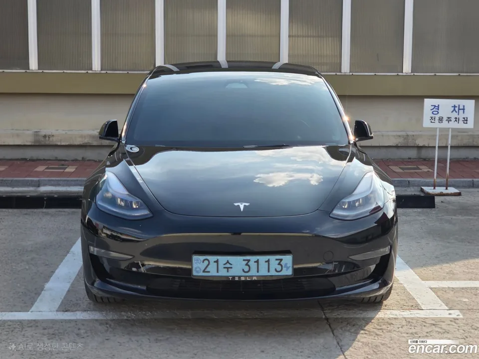 Tesla Model 3 AWD 2022 — миниатюра 3