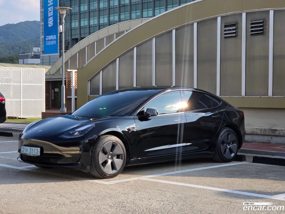 Tesla Model 3 AWD 2022 — фото 1, купить с доставкой в Москву